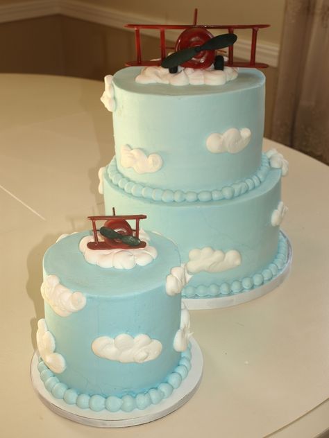 Vintage Airplane Birthday Cake, Buttercream Balls, Airplane Cakes For Boys, Airplane Theme Cake, Airplane Baby Shower Cake, Airplane Cakes, Planes Birthday Cake, Airplane Birthday Cakes, Time Flies Birthday