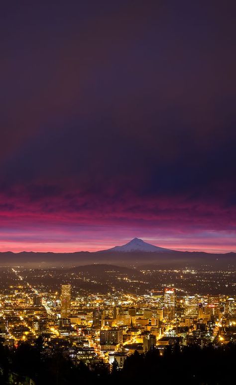 Portland Sunrise Portland Wallpaper, Portland Oregon Photography, Pacific Northwest Landscape, Portland Travel Guide, Photograph Wall, Oregon Photography, Portland Travel, Oregon City, Mt Hood