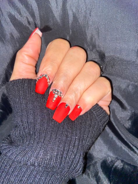 Nails Red With Diamonds, Red Nails With Diamonds, Nails Red Matte, Holiday Nails Red, Red Nails Glitter, Unique Nail Art, Manicure Designs, Mood Style, Red Nail Designs