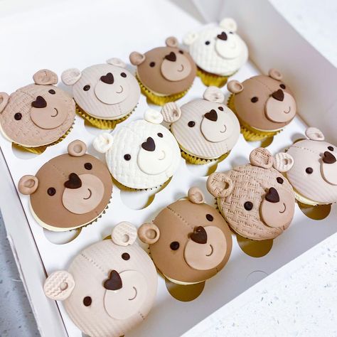 Bear Cupcakes Ideas, Teddy Bear Cupcakes, Forever Friends Bear, Bear Cupcakes, Cupcake Decoration, Cupcake Birthday Cake, Cupcake Designs, Bear Theme, Themed Cupcakes