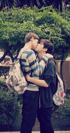 A couple of gays, kiss, sweet Men Kissing, Young Men