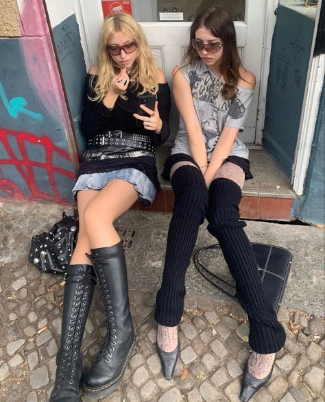 Bestie Fits Aesthetic, Alternative Club Outfit, Indie Sleaze Outfits, 90s Goth Fashion, 2012 Fashion Trends, 2012 Fashion, Under Your Spell, Indie Sleaze, Diet Coke