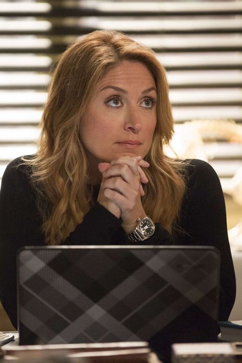 Rizzoli And Isles, Maura Isles, Sasha Alexander, Tv Stars, Call Her, Fashion Outfits, On Instagram, Instagram