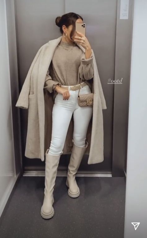 Beige Boots Winter Outfit, Casual Daytime Outfits Fall, Botas Beige Outfit, Winter Outfits For Women, Outfit Botas, Names Girl, Stylish Winter Outfits, Winter Fashion Outfits Casual, Professional Outfits Women