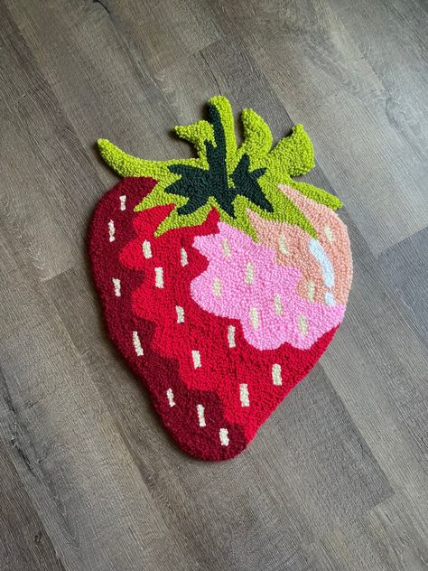 Large Tufted Strawberry Rug - Etsy Strawberry Rug, Tufting Diy, Tufted Carpet, Funky Rugs, Punch Needle Patterns, Punch Needle Embroidery, Diy Rug, Cute Room Decor, Accent Rug