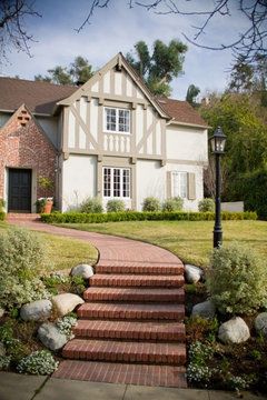 Exterior body color and trim Tudor Exterior Paint Colors, Tudor Revival House Exterior, Tudor Exterior Paint, Tutor Style Homes, Tutor Home, Tudor Revival House, Tudor Exterior, Terrace Exterior, Tudor House Exterior