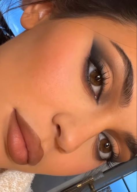 Makeup For Brown Eyes Black Hair, Makeup To Make Brown Eyes Pop, Dark Eyeliner Makeup, Makeup For Black Eyes, Black Makeup Ideas, Black Waterline Makeup, Fierce Eye Makeup, High Contrast Makeup, Nightout Makeup