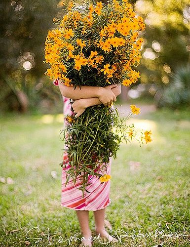 Flower Woman, Holding Flowers, Mellow Yellow, The Grass, Simple Pleasures, Love Flowers, My Flower, Secret Garden, Yellow Flowers