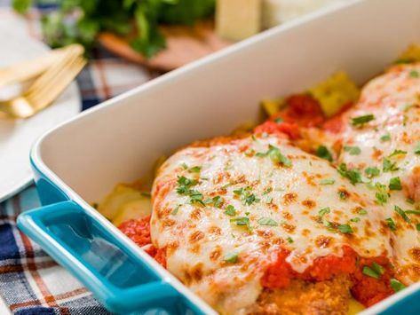 Ravioli Recipe, Cheese Ravioli, Chicken Parm, Parmesan Chicken, Easy Italian, Winner Winner, Party Recipes, Cheesy Chicken, Juicy Chicken