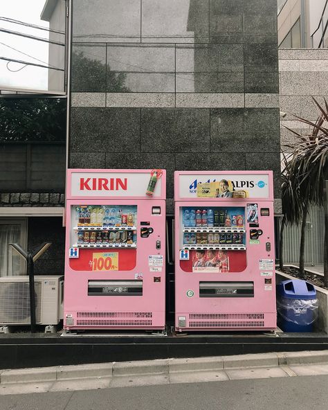 Tokyo Cute Aesthetic, Soft Asian Aesthetic, Japanese Vending Machines Aesthetic, Tokyo Vending Machines Aesthetic, Japanese Vending Machine Art, Tokyo City Pop Aesthetic, Japan Aesthetic Vending Machine, Tokyo Aesthetic, Vending Machines In Japan