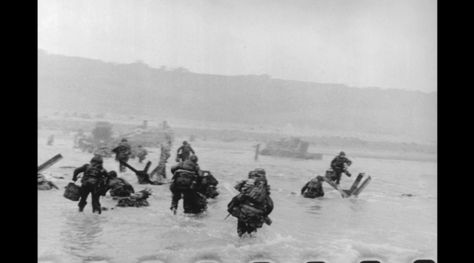 The Story Behind Robert Capa's Pictures of the D-Day Invasion that Almost Never Were D Day Photos, D Day 1944, D Day Normandy, Operation Overlord, D Day Invasion, Normandy Landings, D Day Landings, Wwii Photos, Photographer Portfolio