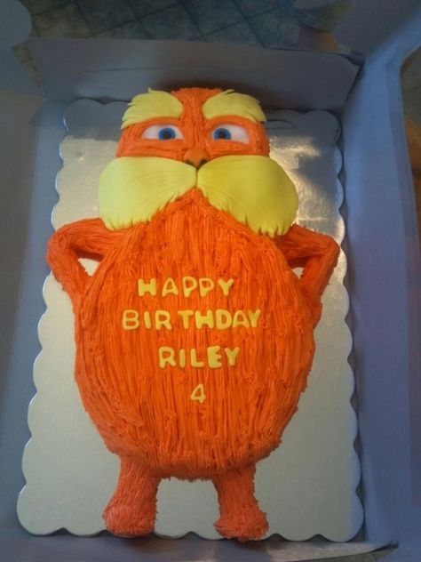 The Lorax Birthday Cake - so going to try this for my sons birthday this month! The Lorax Birthday Party Ideas, Lorax Birthday Cake, Lorax Birthday Party Invitations, Lorax Birthday Invitations, Lorax Desserts, Lorax 2nd Birthday Party, The Lorax Cake Ideas, Lorax Birthday Party, Lorax Cake