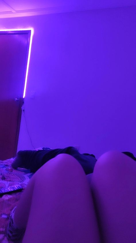 Leg Pictures In Bed, Late Night Bed Snaps Girl, Legs Pictures In Bed, Thigh Pics With Led Lights, Laying In Bed Snap, Arch Pics Snap Bed, Lip Pictures Aesthetic, Thigh Snaps, Beatiful People