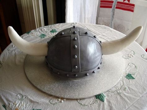 Viking cake | Viking Helmet Cake | Flickr - Photo Sharing! Viking Birthday, Helmet Cake, Ship Cake, Viking Party, Medieval Decor, Dragon Cake, 50th Cake, Wilton Cake Decorating, Viking Wedding