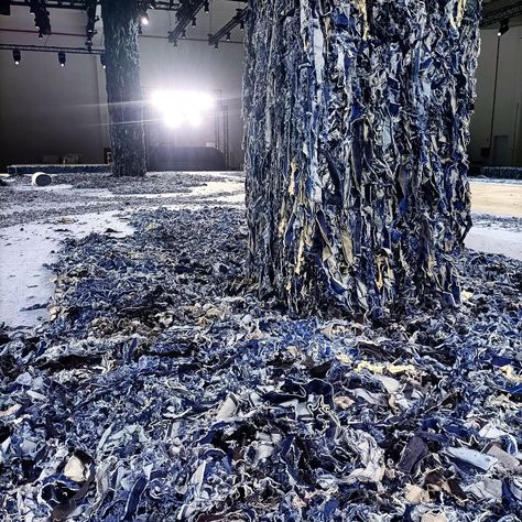 Diesel Spring Summer 2025 Runway_ SET UP • Realization and setup for Milano Fashion Week 2024 in Rubattino56 • “Diesel is denim, denim is Diesel” The location was covered with 14,800 kgs of denim waste with the aim of highlighting its beauty. • Creative Direction: @glennmartens • Best Realization Team composed by @tommaso_melideo75 @_davidemancini__ @mariotariotorre @ginapulcini and obviously me! • A project for @tecnolegno.allestimenti • • • September 2024 • #fashion #week #diesel #denim #je... 2025 Runway, Diesel Fashion, Fashion Week 2024, Milano Fashion, Diesel Denim, Summer 2025, Milano Fashion Week, September 2024, 2024 Fashion