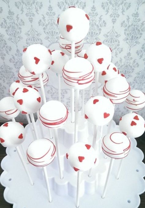 Valentine Cakepops, Gluten Free Cake Pops, Heart Cake Pops, Valentine Cake Pop, Cake Pop Designs, Valentines Baking, Cake Pop Decorating, St Valentine, Cake Pop Recipe