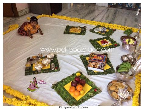 Annaprasanna Coconut Leaf trays, that are getting famous these days!  Eco friendly coconut leaf trays by Bharathi #PellipoolajadaDevarapalli Branch Decor @decorbykrishna  Our other wedding services: @decorbykrishna @jaimalabykrishna @anooflowerjewelery @jewelblooms . . 𝙋𝙚𝙡𝙡𝙞𝙋𝙤𝙤𝙡𝙖𝙅𝙖𝙙𝙖 𝙗𝙧𝙖𝙣𝙘𝙝𝙚𝙨 𝙖𝙡𝙡 𝙤𝙫𝙚𝙧 𝘼𝙋/ 𝙏𝙚𝙡𝙖𝙣𝙜𝙖𝙣𝙖/ 𝙏𝙖𝙢𝙞𝙡𝙣𝙖𝙙𝙪/ 𝙆𝙖𝙧𝙣𝙖𝙩𝙖𝙠𝙖 / 𝙈𝙪𝙢𝙗𝙖𝙞 / 𝘿𝙚𝙡𝙝𝙞 𝙖𝙣𝙙 𝙐𝙎𝘼 .  Order atleast 2 weeks in advance and please ask for receip Annaprasana Decoration Ideas, Annaprasana Decoration Ideas At Home, Annaprashan Decoration, Baby Annaprasana Ideas, Naming Ceremony Decoration, Coconut Leaves, Second Pregnancy, Boys Jewelry, Naming Ceremony