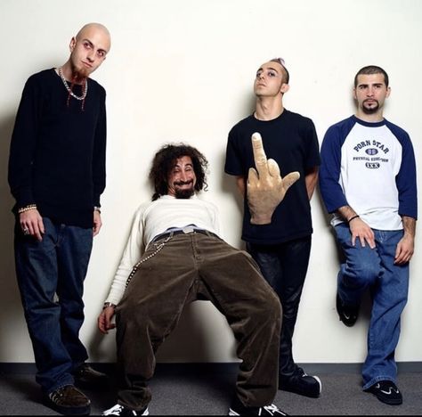 Serj Tankian Toxicity, System Of A Down Photoshoot, System Of A Down Outfits, System Of A Down Wallpaper Pc, System Of A Down Pfp, Serj Tankian 90s, Seether Band, Funny Band Pictures, Serj Tankian