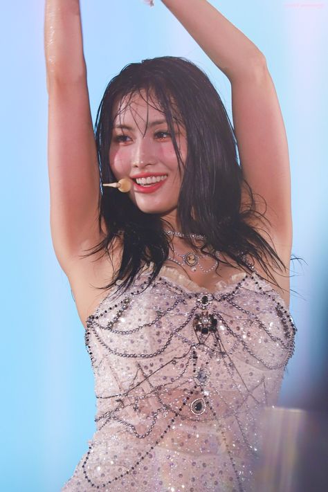 Momo Hot, Momo Twice, Hirai Momo, Red Velvet Irene, Hottie Women, Girls Play, World Tour, Osaka, South Korean Girls