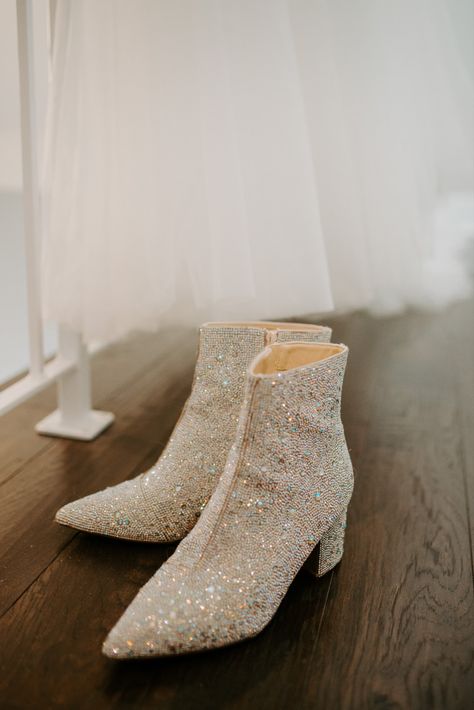 White Bridal Boots, Bride Boots Wedding, Wedding Boots For Bride, Winter Wedding Boots, Bride Boots, Blue Reception, Glittery Boots, Winter Wedding Shoes, Wedding Cowboy Boots