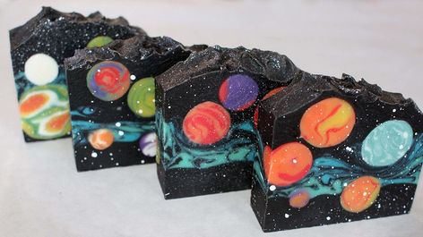 Galaxy Soap | SoapMakingForum Geode Soap Diy, Galaxy Soap, Halloween Soap, Bath Salts Diy, Săpunuri Handmade, Handmade Soap Recipes, Swirl Soap, Unique Soap, Pretty Soap