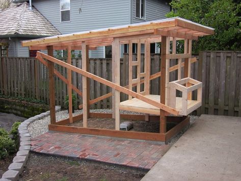 Homemade Chicken Coop - The Owner-Builder Network Slanted Roof, Easy Chicken Coop, Chicken Barn, Backyard Chicken Coop Plans, Chicken Coup, Diy Chicken Coop Plans, Coop Design, Best Chicken Coop, Chicken Coop Designs