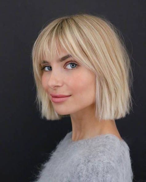 23 Short Hair with Bangs Hairstyle Ideas (Photos Included) Wig Lace, Hair With Bangs, Short Hair With Bangs, Short Blonde Hair, Blonde Wig, Haircuts With Bangs, Ash Blonde, Shoulder Length Hair, Short Bob Hairstyles