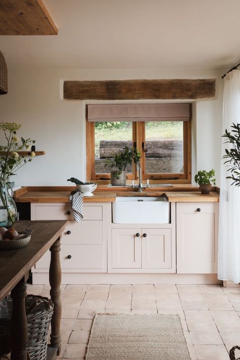 Uncover the traditional cottage kitchen, where reclaimed terracotta tiles and bespoke cabinets in Farrow and Ball's Templeton Pink promises the dreamiest of settings ✨ 📸 Myrtle Cottage . . . #boutiqueretreats #staycationuk #luxuryretreat #luxurystay #cottagelove #traveldreamseekers #cosycottage #dreamhomes #dreamylittleplaces #luxurygetaway #escapetheeveryday #modernluxury #rustichomes #rusticinteriors #mendiphills #visitsomerset #countrylifestyle #cottagecoreaesthetic #duskphotography #visituk Pink Cottage Kitchen, Templeton Pink, Terracotta Cottage, Cottage Kitchen Inspiration, Farrow And Ball Kitchen, Reno House, Terracotta Kitchen, Pastel Cottage, Terracotta Pink