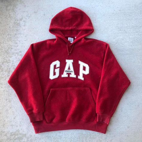 Red Gap Hoodie, Fame Clothes, Comfortable Hoodies, Pinterest Outfits, Simple Trendy Outfits, Red Hoodie, Dream Clothes, Aesthetic Fashion, Colorful Fashion