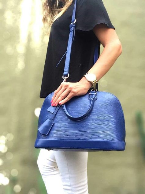 Blue Bag Outfit, Blair Waldorf, Blue Outfit, Fashion Outfit, Outfits Casuales, Blue Bags, Moda Fashion, Cloth Bags, Spring Summer Fashion