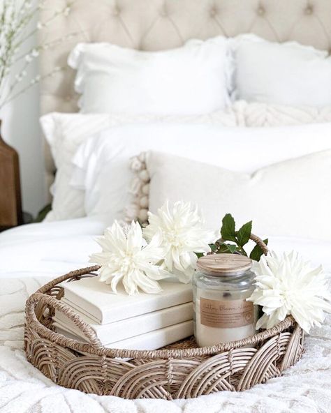 35 Round Tray Décor Ideas for a Gorgeous Centerpiece Tray On Bed Decor, Bed Tray Decor Ideas, Wicker Tray Decor, How To Decorate A Tray, Bedroom Tray Decor, Bed Tray Decor, Ottoman Tray Decor Ideas, Ottoman Tray Decor, Tray On Bed