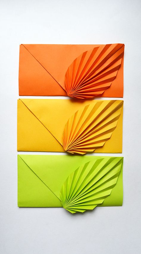 How to make a Colored Paper ENVELOPE | Easy Origami Tutorial DIY Today we make a beautiful paper envelope! It's an easy origami! We need A4 paper. You can put money in the envelope. I wish you a pleasant viewing! A4 Paper Origami, Origami With A4 Paper, Origami A4 Paper, A4 Origami, Origami Envelope Easy, Origami Invitations, Easy Origami Tutorial, Origami Tutorial Easy, Origami Envelope