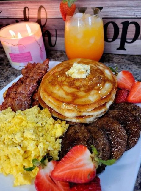 Breakfast Black People, Breakfast Ideas Black People, Soul Food Dinner, Breakfast Meal, Food Babe, Food Therapy, Breakfast Plate, Yummy Comfort Food, Food Recepie