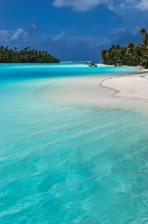 Aitutaki, Cook Islands, Paradise, Holiday Destination, White Sand, Clear Blue Water #BeachTravel Crystal Blue, Cook Islands, Vacation Places, Bora Bora, White Sand, Tahiti, Places Around The World, Vacation Destinations, Abu Dhabi