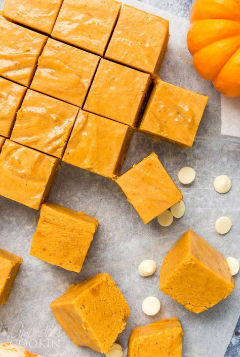 Homemade recipe for pumpkin pie fudge. This pumpkin fudge is soft and sweet and perfect for Thanksgiving and other fall celebrations. #pumpkinfudge #pumpkinpiefudge #pumpkindesserts #pumpkinrecipes #pumpkinspicefudge #pumpkinspicerecipes #amandascookin #thanksgivingdessert #thanksgivingrecipes #fudgerecipes Pumpkin Pie Fudge, Recipe For Pumpkin Pie, Pumpkin Oatmeal Pancakes, Pumpkin Magic Cake, Finger Food Desserts, Pumpkin Fudge, Homemade Fudge Recipes, Easy Pumpkin Pie, Fudge Recipes Easy