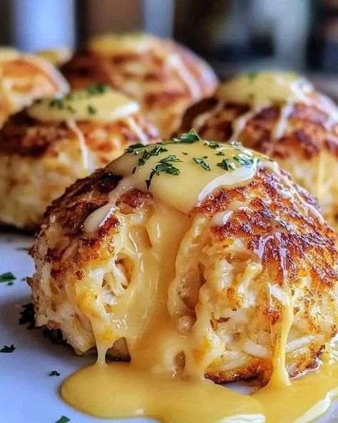 Easy Recipes | "Cheddar Bay Crab Cakes with Lemon Butter Drizzle 🦀🧈🍋 | Facebook Gordon Ramsay Recipes, Cakes With Lemon, Gordon Ramsay Recipe, Lump Crab, Salmon And Shrimp, Chef Gordon, Chef Gordon Ramsay, Crab And Lobster, Shellfish Recipes