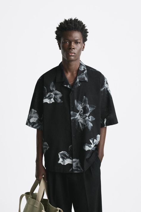 Floral Menswear, Hawiian Shirts, Oversized Shirt Men, Zara Man Shirts, Summer Shirts Men, Cuban Shirts, Mens Printed Shirts, Resort Shirt, Jacquard Shirt