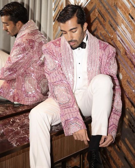 Embroidery Jacket Men, Cocktail Party Outfit For Men, Sangeet Groom Outfit, Mens Pants Fashion Casual, Indian Wedding Clothes For Men, Casual Sporty Outfits, Wedding Kurta For Men, Groom Dress Men, Wedding Dresses Men Indian