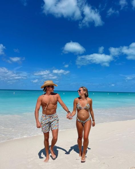 Cass Spinelli, Bahamas Pictures, Maternity Beach, Pregnancy Pics, Bahama Mama, Dream Family, Beach Pics, Beach Maternity, With Boyfriend