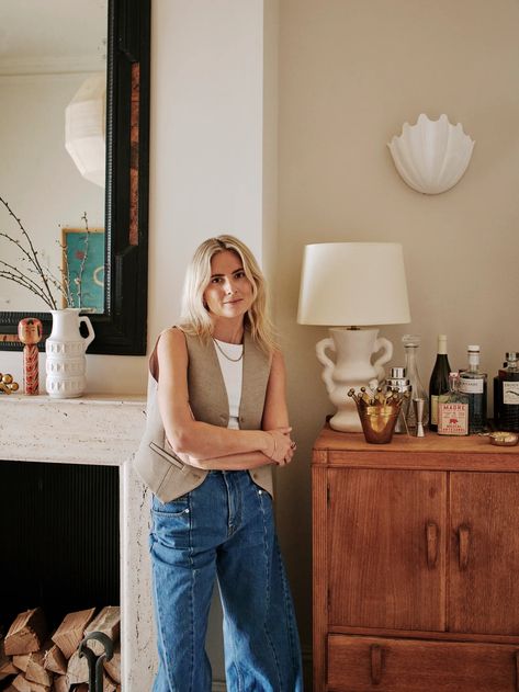 Lucy Williams brings her signature sense of style to her west London house | House & Garden Lucy Williams Home, Sliding Bathroom Doors, Hector Finch, Snug Room, Lucy Williams, House Blend, London House, Victorian Terrace, Summer Denim