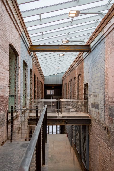 Mass Moca, Architecture Renovation, Renovation Architecture, Cooler Style, Viborg, Industrial Architecture, Brick Walls, Education Architecture, Adaptive Reuse