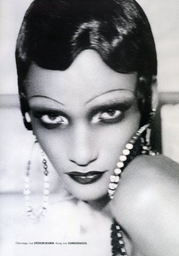 Cabaret Makeup, 20s Makeup, 1920s Makeup, 1920s Glamour, Ellen Von Unwerth, Vintage Makeup, Clown Makeup, 1920s Fashion, Vintage Hollywood