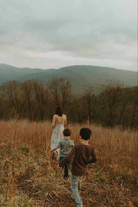 Mother And Son Outdoor Photoshoot, Cloudy Family Photoshoot, Mom And Sons Photoshoot, Young Family Photoshoot, Daughters Photoshoot, Cloudy Photoshoot, Mother Son Photoshoot, Mother And Son Photoshoot, Family Outfit Inspiration