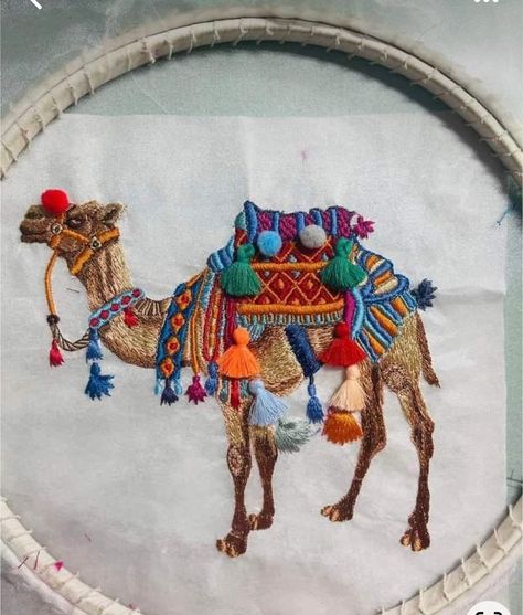 Camel Embroidery, Yemeni Clothes, Camels Art, Embroidery Hoop Art Diy, Textile Art Embroidery, The Last Laugh, Diy Embroidery Designs, Diy Embroidery Patterns, Handmade Embroidery Designs