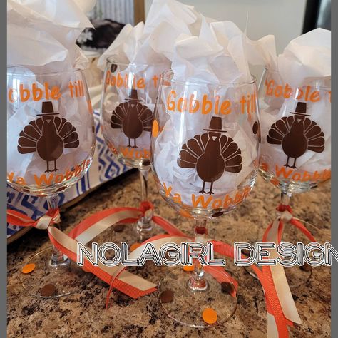 Thanks for the kind words! ★★★★★ "Glasses were great, a hit with everyone. Glasses were as pictured and high quantity." Steve #thanksgiving #orange #hostessgift #partyfavor https://etsy.me/3Ek0XNZ Friendsgiving Gift Ideas, Decorated Glasses, Wine Glass Vinyl, Custom Wine Glasses, Personalized Wine Glasses, Personalized Wine Glass, Wine Parties, Gift Table, Personalized Wine