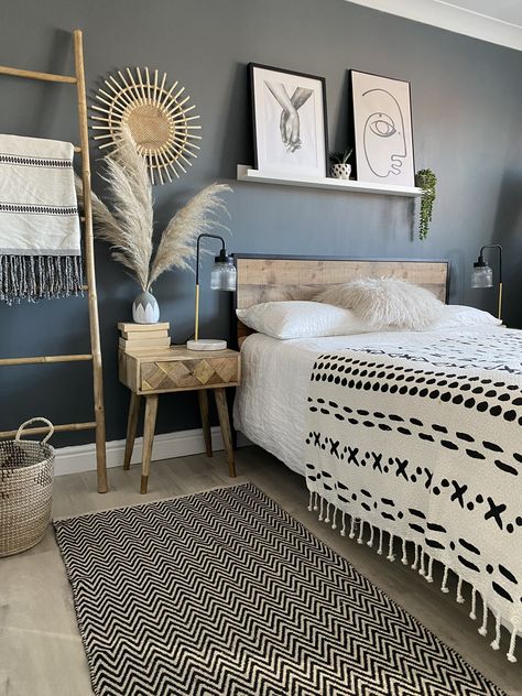 Create a tranquil oasis with grey boho bedroom ideas. Combine soothing greys, natural materials, and calming artwork for an atmosphere of serenity. Embrace bohemian touches like floor cushions and dreamy fabrics to enhance the peaceful ambiance. Craft a space where you can escape into a world of relaxation and harmony. 🌿🕊️ #tranquiloasis #greyboho #calmingambiance #bohemiantouches #serenescape Grey Boho Bedroom, Gray Bedroom Walls, Grey Boho, Boho Bedroom Design, Boho Bedroom Ideas, Adult Bedroom, Grey Room, Wall Bedroom, Boho Bedroom Decor