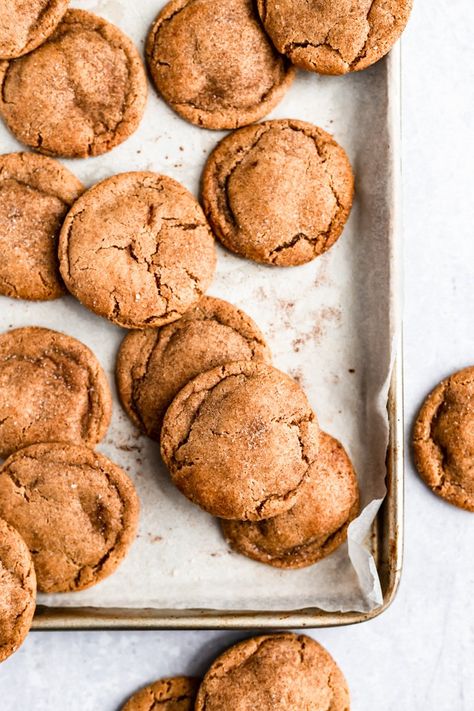 Extraordinary brown butter snickerdoodles with a caramel like flavor from brown butter. These snickerdoodle cookies are rolled in cinnamon sugar for a crunchy exterior with a chewy middle. These incredible cookies will be your new go-to snickerdoodle recipe! Cookies Brown Butter, Cookies Snickerdoodle, Snickerdoodle Cookie Recipe, Snickerdoodle Cookies Easy, Snickerdoodle Cookie, Snickerdoodle Recipe, Ambitious Kitchen, Snickerdoodle Cookies, Crispy Cookies