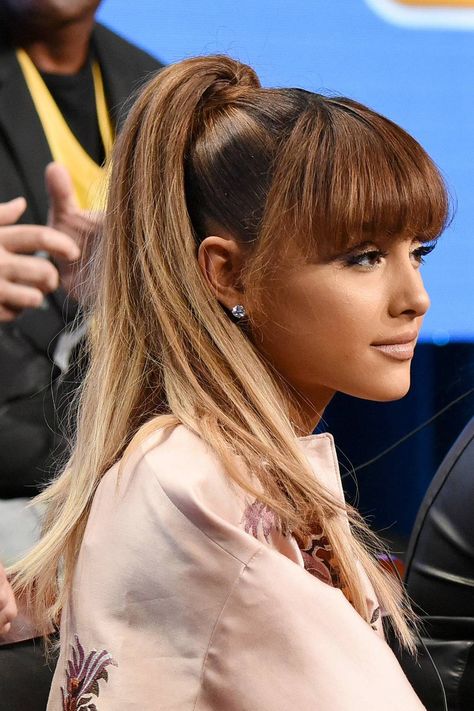 Ariana Grande's signature high ponytail looks even better with her new fringe. Ariana Grande Bangs, Ariana Grande Ponytail, Hair In A Ponytail, Ariana Grande Hair, A Ponytail, High Ponytail, Fringe Hairstyles, Ponytail Styles, High Ponytails