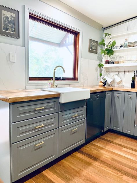 wooden benchtops, kitchen slab benches, kitchen design Wooden Benchtop Kitchen, Timber Benchtop Kitchen, Benchtops Kitchen, Wooden Benchtop, Kitchen Slab, Timber Kitchen, Wooden Countertops, Kitchen Benchtops, Beach Kitchen