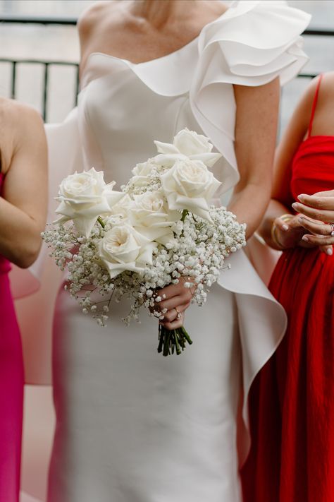 White Simple Bridal Bouquet, Baby's Breath And Rose Bouquet, Bridal Bouquet Minimalist, White Roses And Baby Breath Bouquet, White Rose And Baby Breath Bouquet, Rose And Baby Breath Bouquet, Roses And Baby Breath Bouquet, Minimalist Bridal Bouquet, Winter Wedding Bouquet White